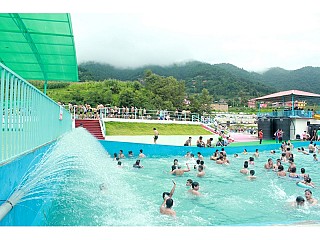 Shower at Wave Pool Kathmandu Fun Valley