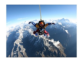 Everest skydive
