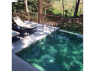 Private Plug looks great